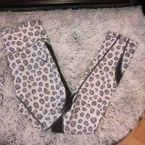Snow leopard leggings - violate the dress code